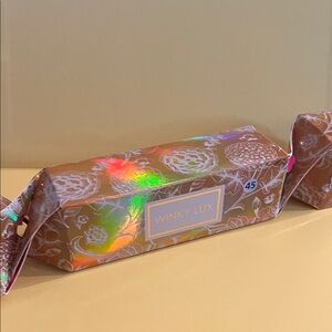 WINKY LUX 2 lipsticks in gift Holographic Floral Box